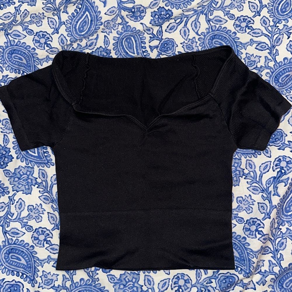 Seamless sweetheart neckline Short sleeve crop top